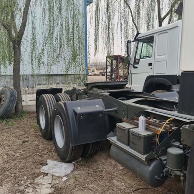 Les 10 roues résistantes occasion le camion de tracteur utilisé par Howo de Sinotruck avec le moteur de Weichai