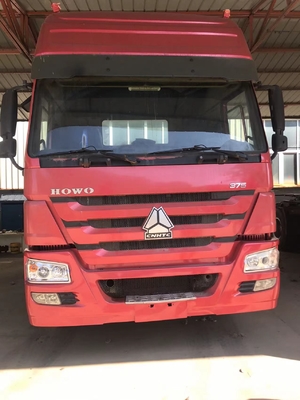 Sinotruk résistant Howo a utilisé 10 le camion de tracteur des roues 6x4 avec 371Hp à vendre