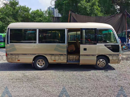 23-29 autobus utilisé par caboteur de Toyota d'autobus de Toyota utilisé par sièges avec la décoration intérieure de luxe