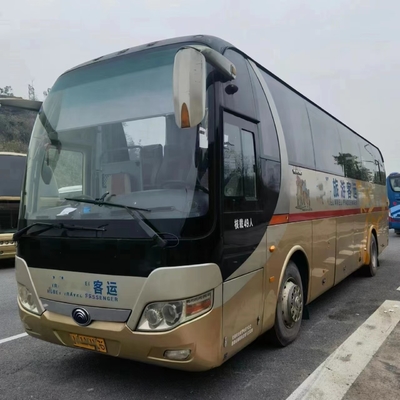 la 2ème marque Yutong 49seater du car ZK6110 de main a utilisé le moteur simple de Yuchai de portes d'autobus de voyage