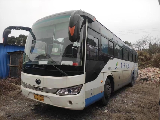 Autobus de direction droit utilisé de grand d'autobus de Yutong 2+3layout 59seater d'autocars 2ème autobus de main
