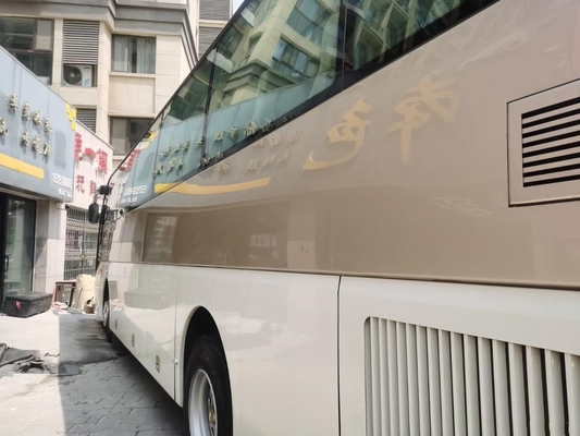 Le bus touristique utilisé a utilisé le moteur d'or de Yuchai de portes à deux battants de Dragon Bus XML6113J68 49seats