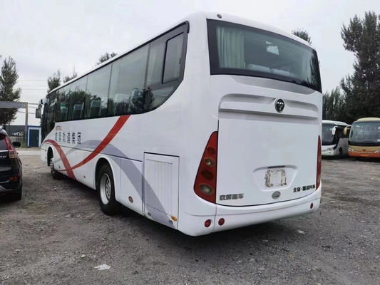L'autobus utilisé de voyage a employé la couleur blanche de disposition des sièges 2+3 du moteur 55 de l'autobus BJ6103 Weichai de Foton