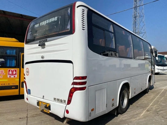 Les autobus de luxe utilisés 32 sièges occasion à un plus haut moteur de Bus KLQ6796 Yuchai d'entraîneur la couleur blanche