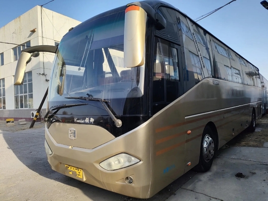 Les portes à deux battants utilisées de moteur de Yuchai d'autobus de voyage 53 sièges 12 mètre l'autobus LCK6125 de Zhongtong d'occasion