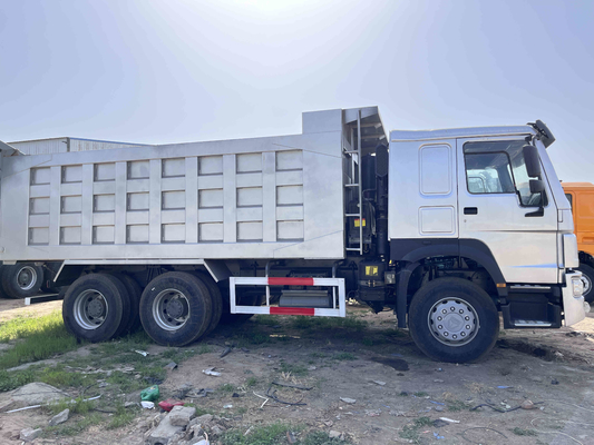 Howo utilisé troque 8 mètres de 380hp 6 de cylindres d'EURO III de moteur diesel 10 le camion à benne basculante des roues 6×4 Howo ZZ3257