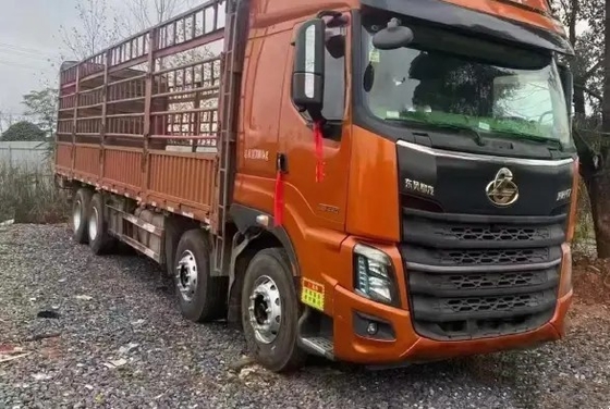 la 2ème main Lorry Orange Color 12 mètre le camion de cargaison des cylindres 420hp 2021year Dongfeng du moteur 6 de Yuchai de mode d'entraînement 8×4