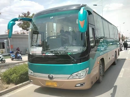 Les autocars utilisés verdissent autobus ZK6906 de Yutong de main de passager de sièges de la couleur 36 le 2ème de climatiseur moyen de porte