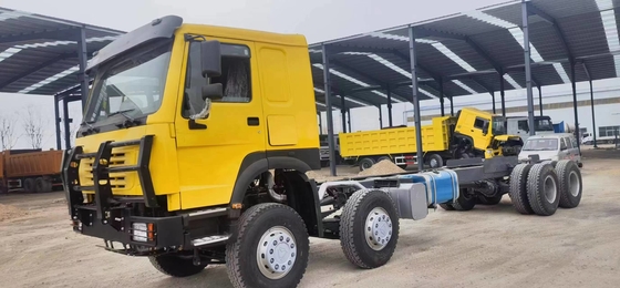 Châssis utilisé de camion de cargaison de Sinotruck Howo de mode d'entraînement des camions 8×4 de cargaison 11 mètres long 12 pneus