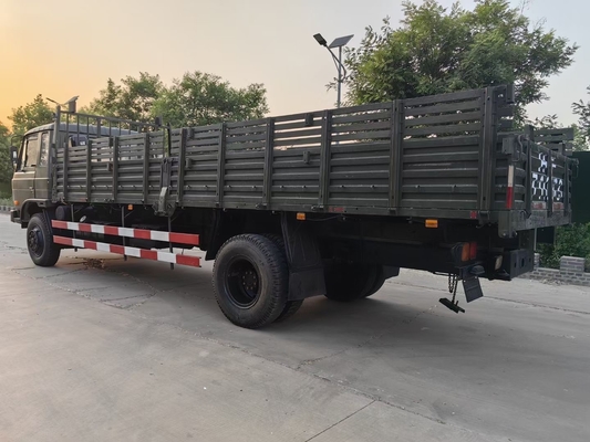 Le mode utilisé LHD/RHD d'entraînement de Cummins Engine 4×2 de camions de lumière a utilisé le camion de cargaison de Donfeng 6,8 tonnes de poids de restriction