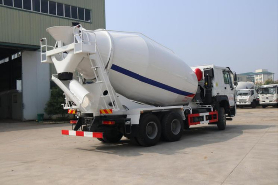 EURO concret utilisé IV de camion de mélangeur de ciment du modèle LHD Sinotruck Howo d'entraînement des camions 6×4 chargeant 8 tonnes