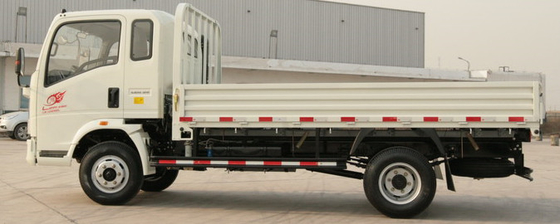 Petit mode utilisé d'entraînement des camions 4×2 chargeant 4-6 tonnes de conduite à droite Sinotruck Howo Lorry Truck