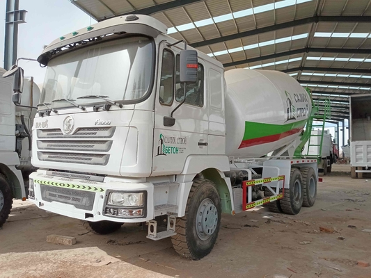 Camion utilisé de mélangeur de ciment remuant la matière de charge évaluée de ³ dynamique du volume 5m 11 tonnes de Weichai du moteur 6×4 de mode d'entraînement