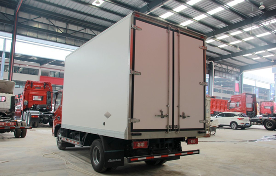 Camions diesel d'occasion 4×2 Mode de conduite Camion réfrigéré Foton 143 ch