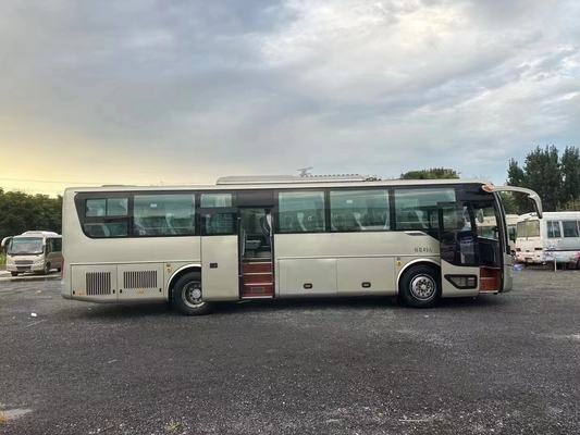 Autobus d'occasion à vendre 49 places feuille printemps 2016 année porte moyenne Yutong ZK6115