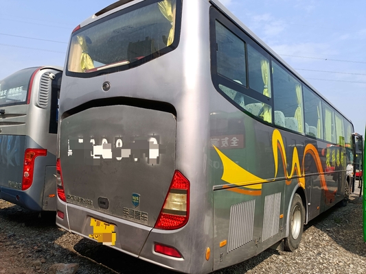 Coach de seconde main Yutong ZK6127 modèle 67 sièges 2 + 3 sièges disposition porte unique