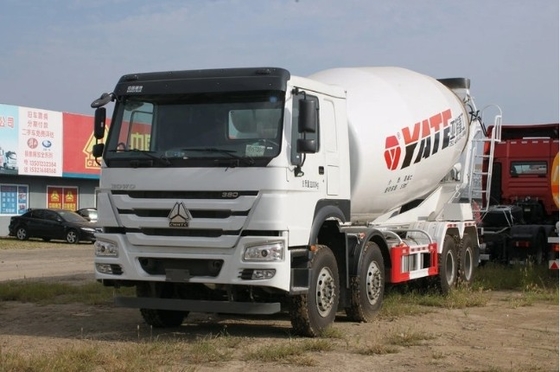 Prix bon marché HOWO 6X4 8X4 camion mélangeur de béton en vente