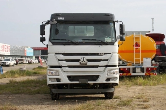 Prix bon marché HOWO 6X4 8X4 camion mélangeur de béton en vente