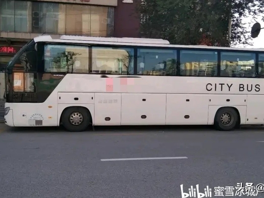 Bus d'occasion 2018 Année Yutong Bus ZK6122 Double porte 56 places LHD Spring Leaf