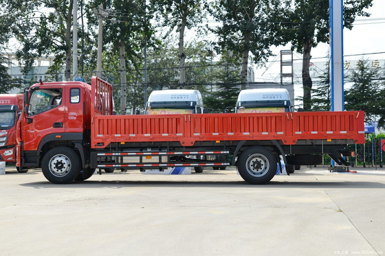 Chassis de camion de marchandises de 10 tonnes 4 * 2 pneus arrière doubles Euro 3 moteur Cummins 5150