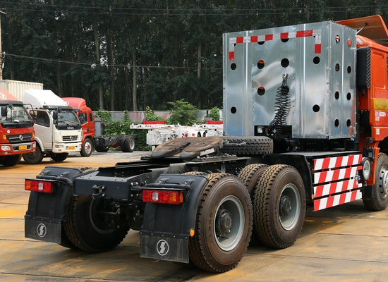 Tête de tracteur de camion Shacman Cheval de transport de gaz 6*4 avec 3 essieux Weichai 350hp LNG manuel