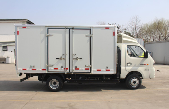 Mini Box Truck 3,7 mètres Van Box avec 2 portes Cabine simple avec A / C Moteur à essence 6 pneus