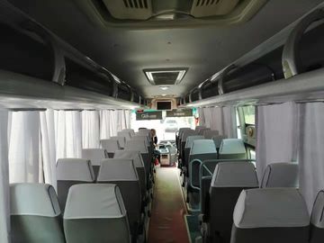 Yutong utilisé par couleur blanche transporte 47 sièges bonne condition diesel d'autobus de Yutong de 2013 ans