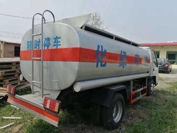 Camion de réapprovisionnement en combustible utilisé par JMC de transport d'huile utilisé par diesel de camions-citernes aspirateurs 5 tonnes