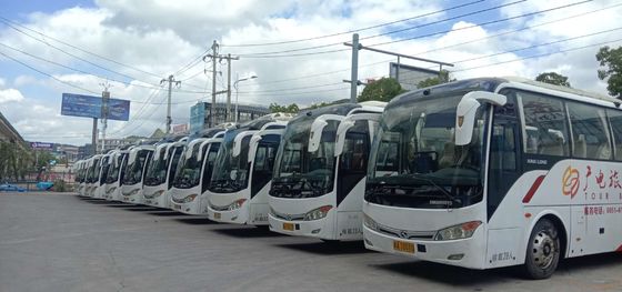 2015 ans 168kw diesel Kinglong XMQ6898 ont utilisé l'entraîneur Bus 39/45 siège de luxe de sièges