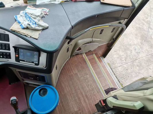 Les sièges de ZK6116HF 228kw 51 ont utilisé des autobus de Yutong que le passager transporte la basse nudité de kilomètre de sièges de luxe emballant LHD