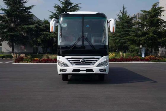L'autobus tout neuf ZK6126 de Yutong doublent Axle With 58 pose la couleur blanche dans le moteur arrière de promotion