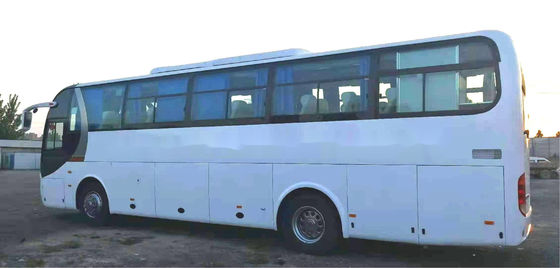 Les sièges utilisés de l'autobus ZK6110 51 de Yutong ont employé les portes à deux battants gauches de direction de châssis en acier de bus touristique