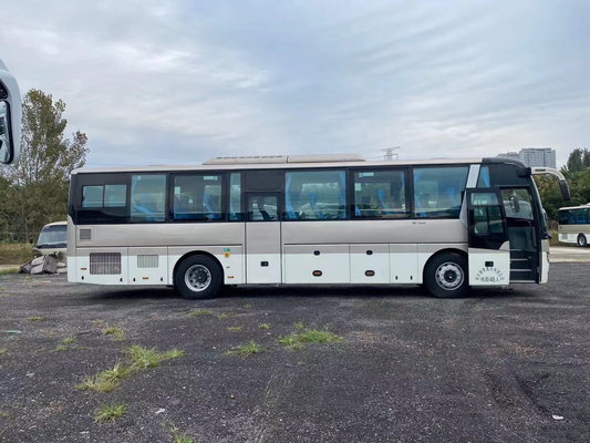 Les châssis en acier des autobus d'occasion que 50 sièges ont utilisé des bus touristiques ont utilisé l'entraîneur de luxe Buses