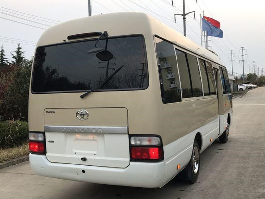 23 sièges autobus de caboteur de Toyota utilisé 2013 par ans ont employé la direction de main gauche d'essence de moteur de Mini With 3TR