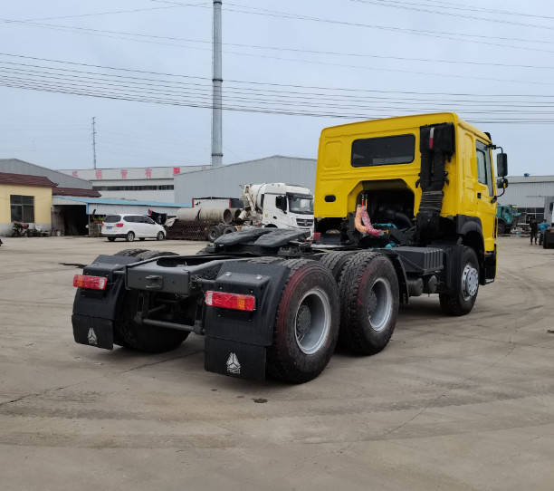 HOWO a utilisé le tracteur original de camion de remorque 6*4 de moteur de Weichai de tête de camion de tracteur semi