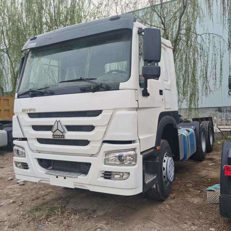 Les 10 roues résistantes occasion le camion de tracteur utilisé par Howo de Sinotruck avec le moteur de Weichai