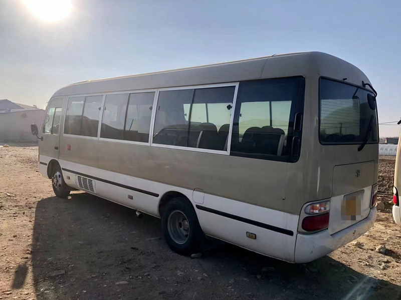 Caboteur Mini Bus Passenger Tourism Bus de TOYOTA utilisé 26 par sièges avec la porte électrique