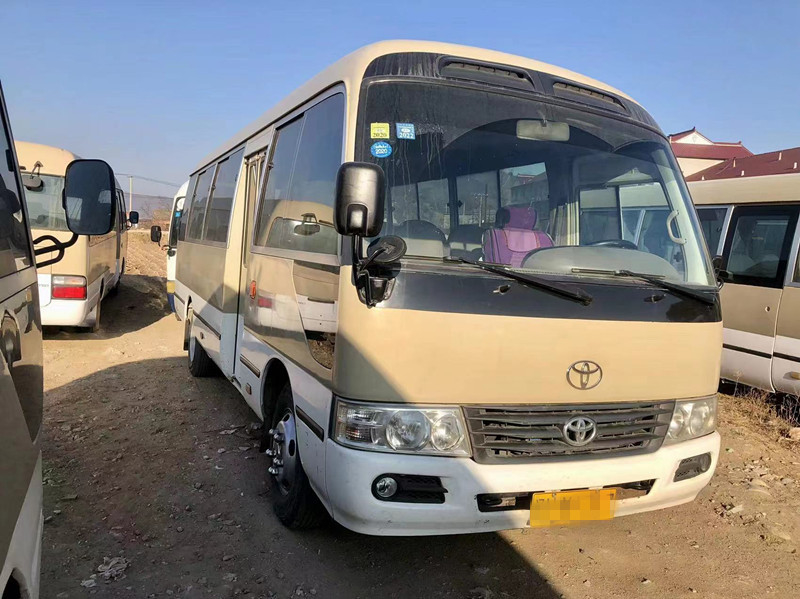 Caboteur Mini Bus Passenger Tourism Bus de TOYOTA utilisé 26 par sièges avec la porte électrique