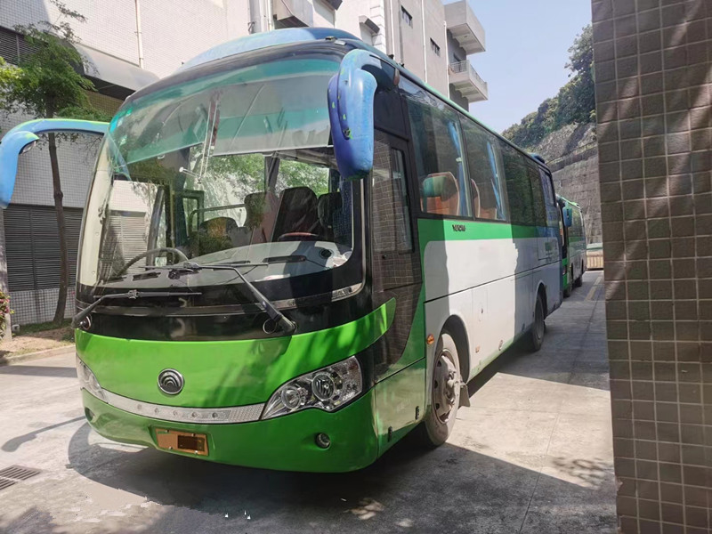 39 car RHD de l'autobus ZK6888 de Yutong utilisé par sièges orientant les moteurs diesel pour le transport