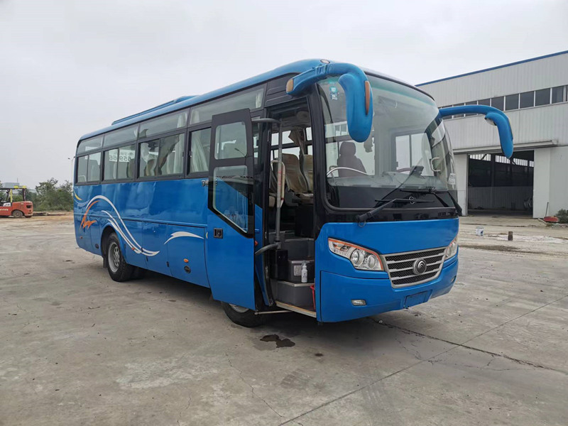 37 direction de l'autobus ZK6842D Front Engine Coach RHD de Yutong utilisée par sièges pour le transport
