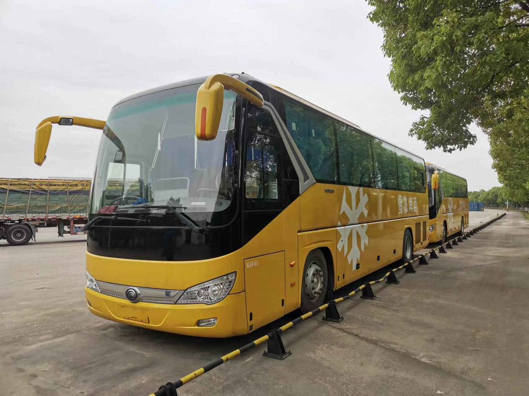 Porte à deux battants de luxe de moteur d'arrière de Rhd de sièges de Buses 46 d'entraîneur utilisée par Seat de VIP Yutong ZK6119