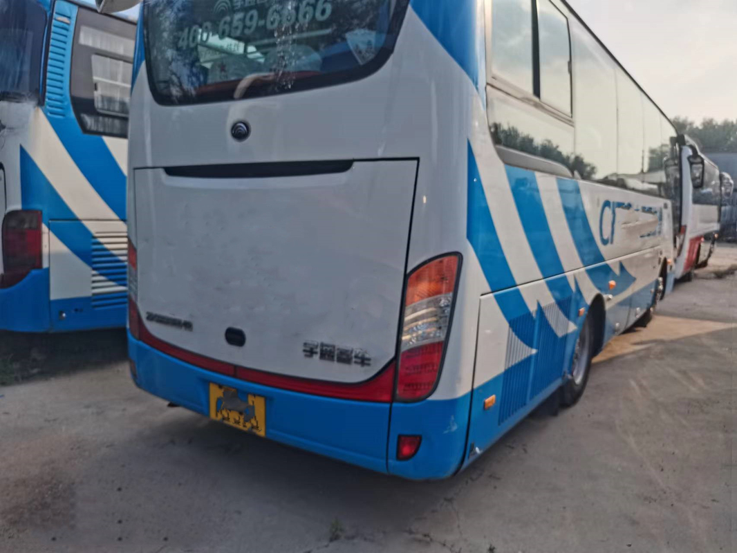 Autobus diesel Zk6858 35seats Mini Coach 2+2 Layout Bus De Transport de Yutong