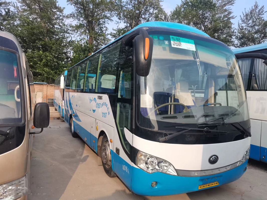 Autobus diesel Zk6858 35seats Mini Coach 2+2 Layout Bus De Transport de Yutong