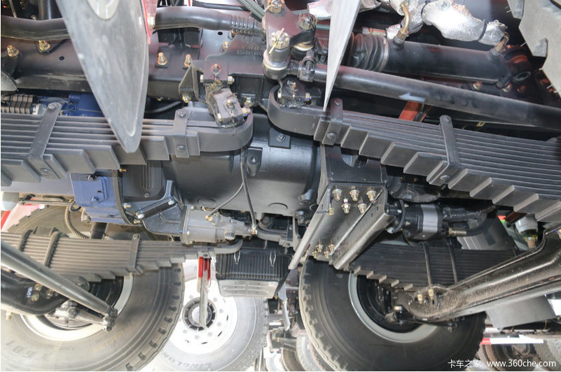 Le camion à benne basculante diesel de seau de 25 mètres cubes 15 tonnes chargent le verseur 430hp de Rhd de la conduite à droite 8x4 de l'euro II