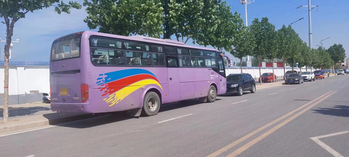 2014 ans 45 Yutong utilisé par sièges transportent le diesel de Bus Front Engine Two Door LHD d'entraîneur de ZK6102D