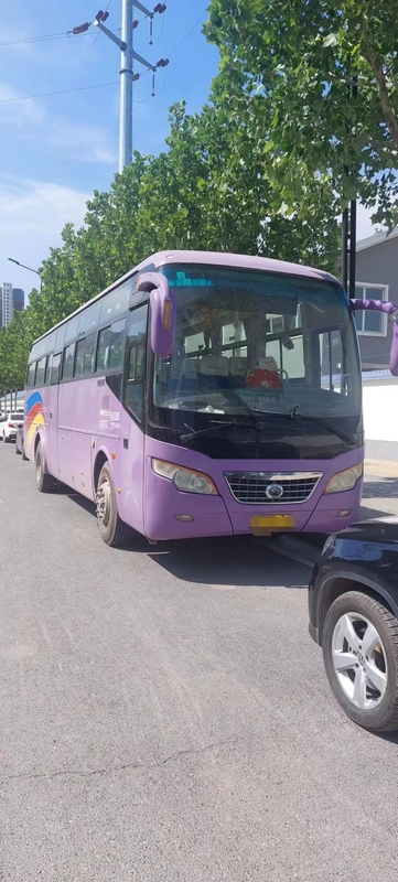 2014 ans 45 Yutong utilisé par sièges transportent le diesel de Bus Front Engine Two Door LHD d'entraîneur de ZK6102D