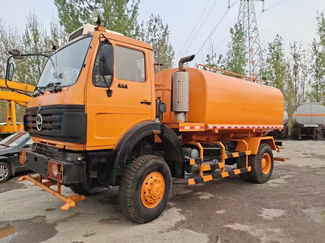15 mètres cubes de LHD eau arroseuse de l'eau du lecteur 4X4 Off Road du camion 290hp d'arroseuse de réservoir la pleine