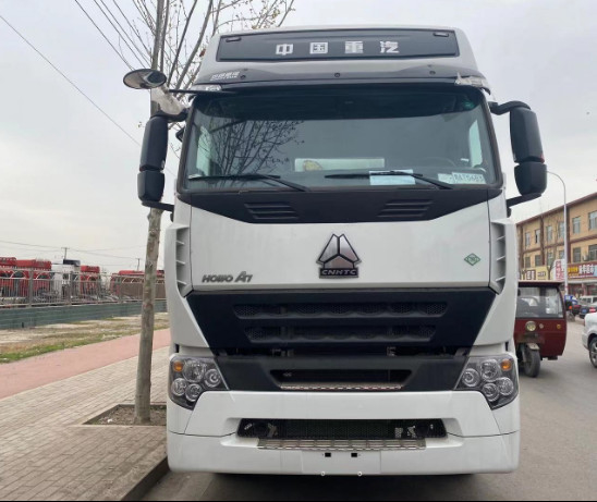 Le camion 6*4 de tracteur de HOWO A7 a utilisé occasion HOWO 371hp 30tons Tipper Truck de moteur diesel