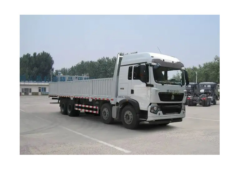 2 barrière puissante Trailers Truck de double du camion 420hp de cargaison de l'euro II Howo de camion de cargaison de fourgons