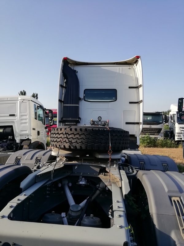 10 tête résistante de camion de tracteur de Sinotruk 6x4 420hp de tracteur du rouleur HOWO A7